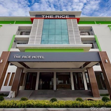 The Rice Hotel Roi Et Buitenkant foto