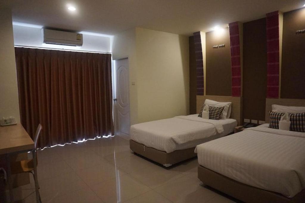 The Rice Hotel Roi Et Buitenkant foto