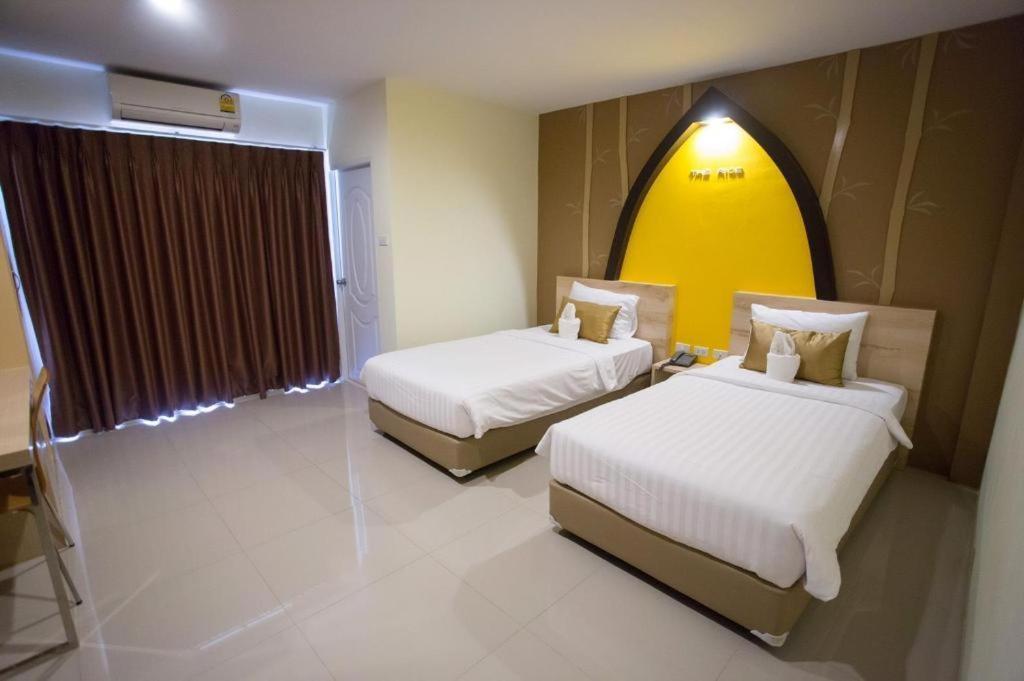 The Rice Hotel Roi Et Buitenkant foto