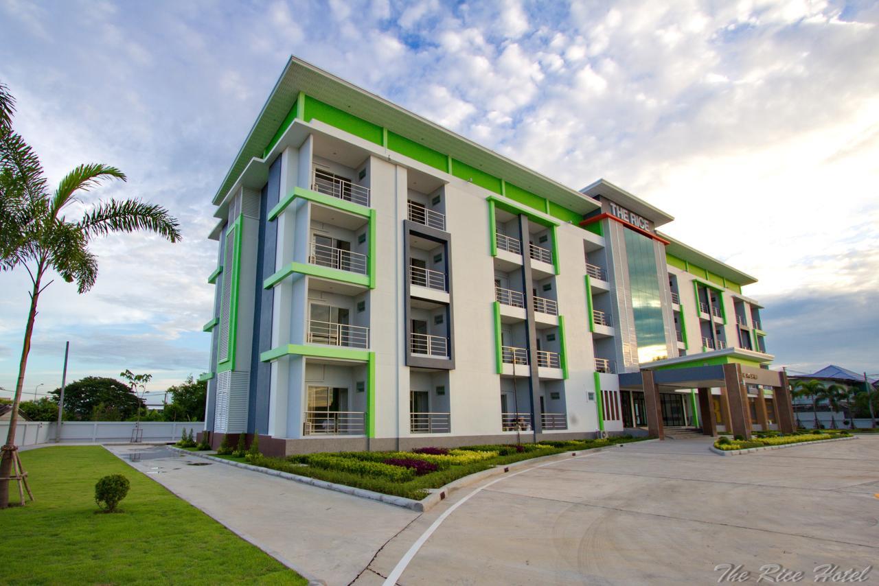 The Rice Hotel Roi Et Buitenkant foto