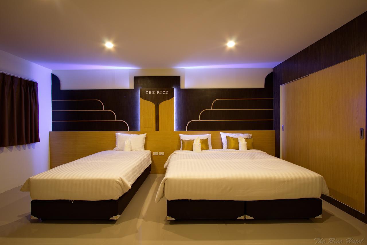The Rice Hotel Roi Et Buitenkant foto